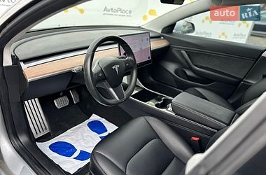 Седан Tesla Model 3 2018 в Луцке
