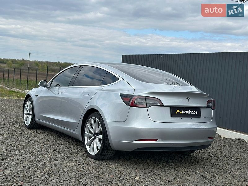 Седан Tesla Model 3 2018 в Луцке