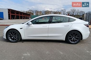 Седан Tesla Model 3 2020 в Киеве