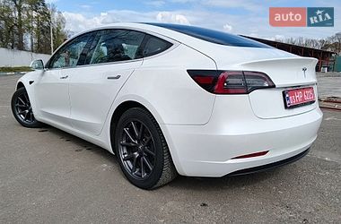 Седан Tesla Model 3 2020 в Киеве