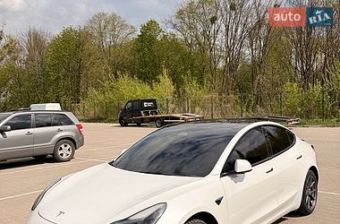 Седан Tesla Model 3 2022 в Луцке