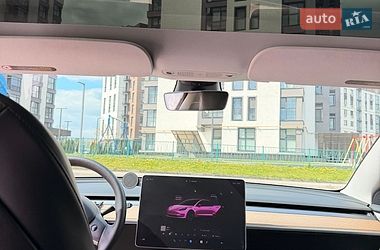 Седан Tesla Model 3 2022 в Луцке