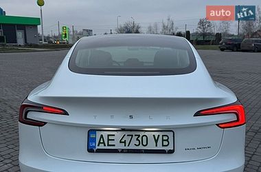 Седан Tesla Model 3 2024 в Днепре