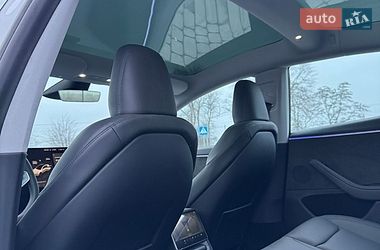 Седан Tesla Model 3 2024 в Днепре