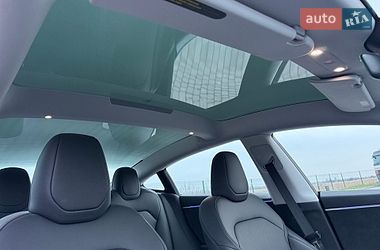 Седан Tesla Model 3 2024 в Днепре