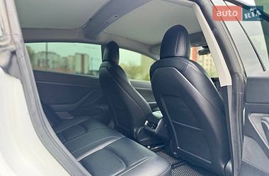Седан Tesla Model 3 2020 в Києві