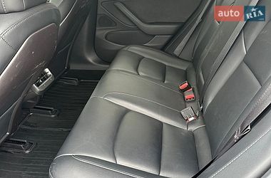 Седан Tesla Model 3 2019 в Киеве