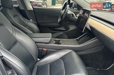 Седан Tesla Model 3 2019 в Киеве