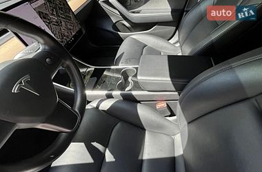 Седан Tesla Model 3 2019 в Киеве