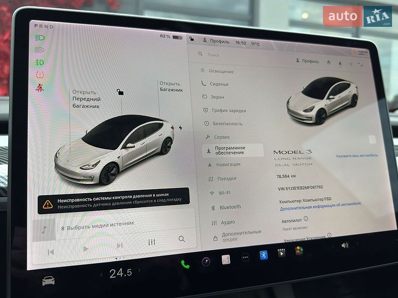 Седан Tesla Model 3 2021 в Черновцах