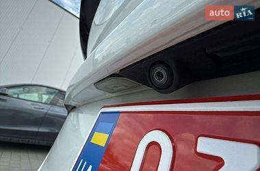 Седан Tesla Model 3 2021 в Черновцах