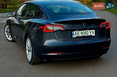 Седан Tesla Model 3 2022 в Кривом Роге