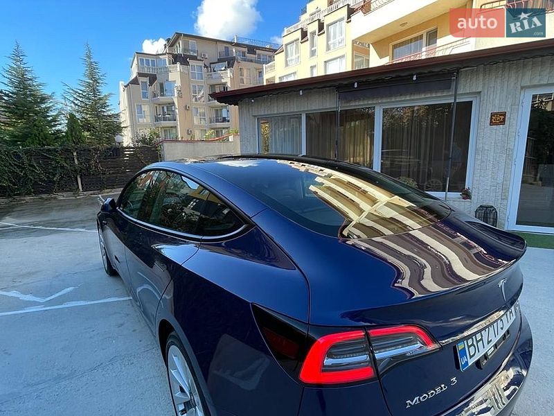 Седан Tesla Model 3 2021 в Одессе