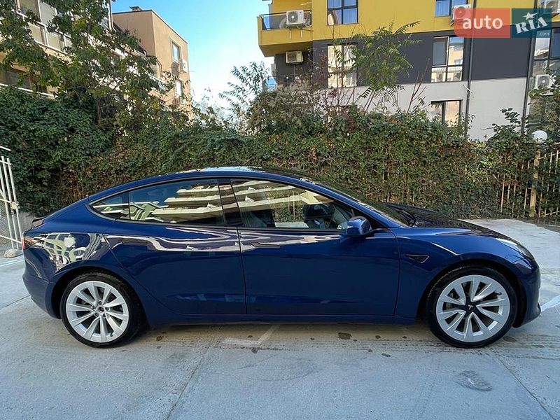 Седан Tesla Model 3 2021 в Одессе