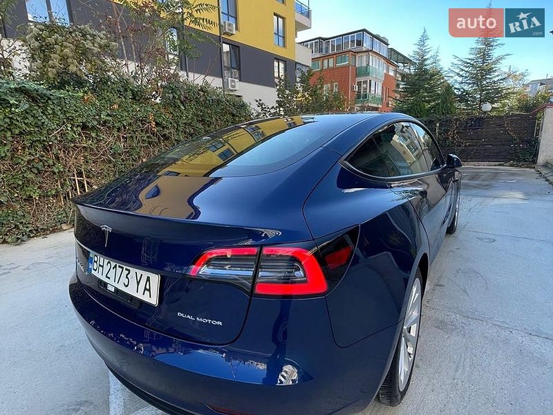 Седан Tesla Model 3 2021 в Одессе