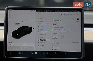 Седан Tesla Model 3 2021 в Киеве
