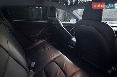 Седан Tesla Model 3 2020 в Киеве