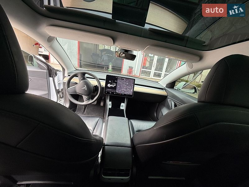 Седан Tesla Model 3 2019 в Хмельницькому