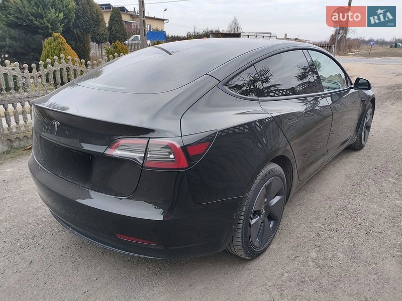 Седан Tesla Model 3 2022 в Хмельницком