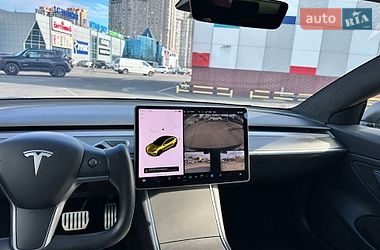 Седан Tesla Model 3 2019 в Одесі