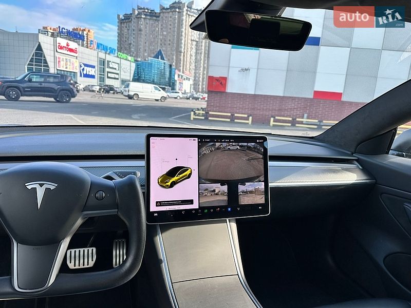 Седан Tesla Model 3 2019 в Одесі