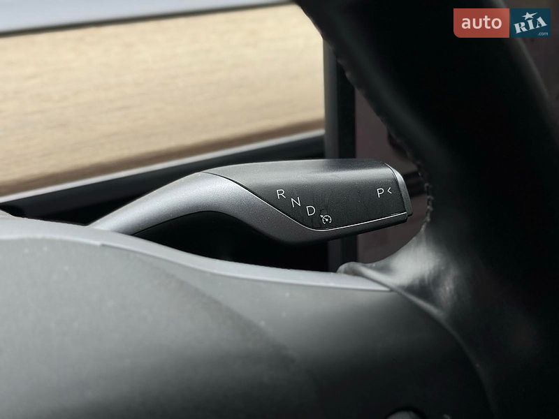Седан Tesla Model 3 2019 в Киеве