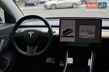 Седан Tesla Model 3 2019 в Киеве