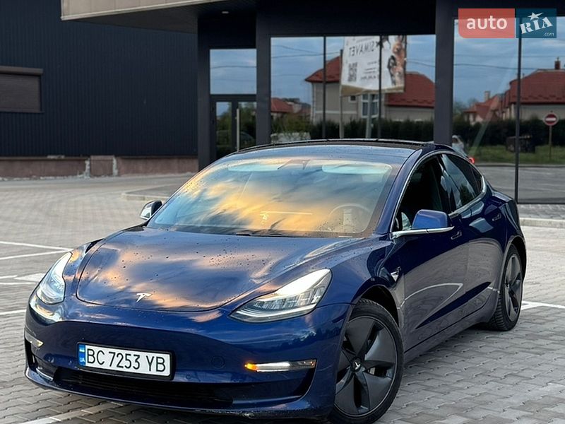 Tesla Model 3 2019