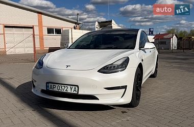Седан Tesla Model 3 2020 в Запоріжжі