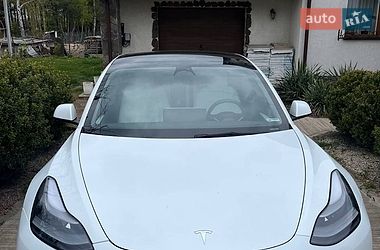 Седан Tesla Model 3 2022 в Ивано-Франковске