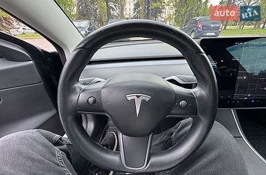 Седан Tesla Model 3 2018 в Кривому Розі