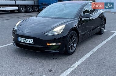 Седан Tesla Model 3 2018 в Дніпрі