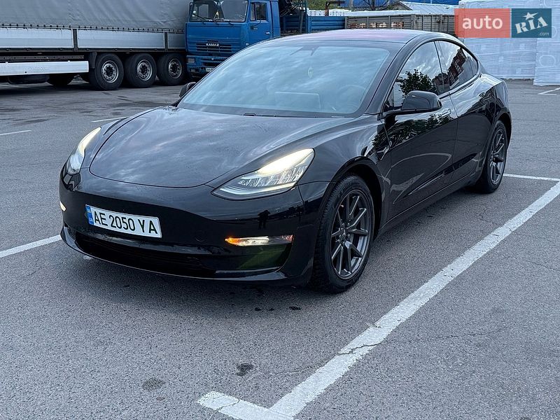 Tesla Model 3 2018