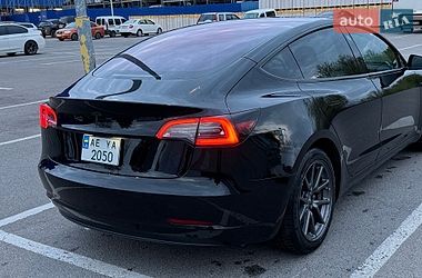 Седан Tesla Model 3 2018 в Дніпрі