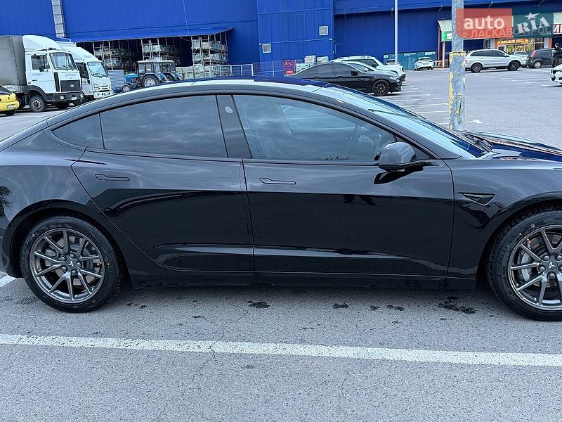 Седан Tesla Model 3 2018 в Дніпрі