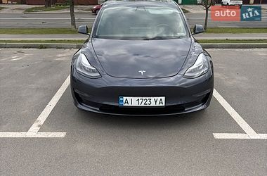 Седан Tesla Model 3 2021 в Киеве