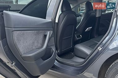 Седан Tesla Model 3 2021 в Киеве