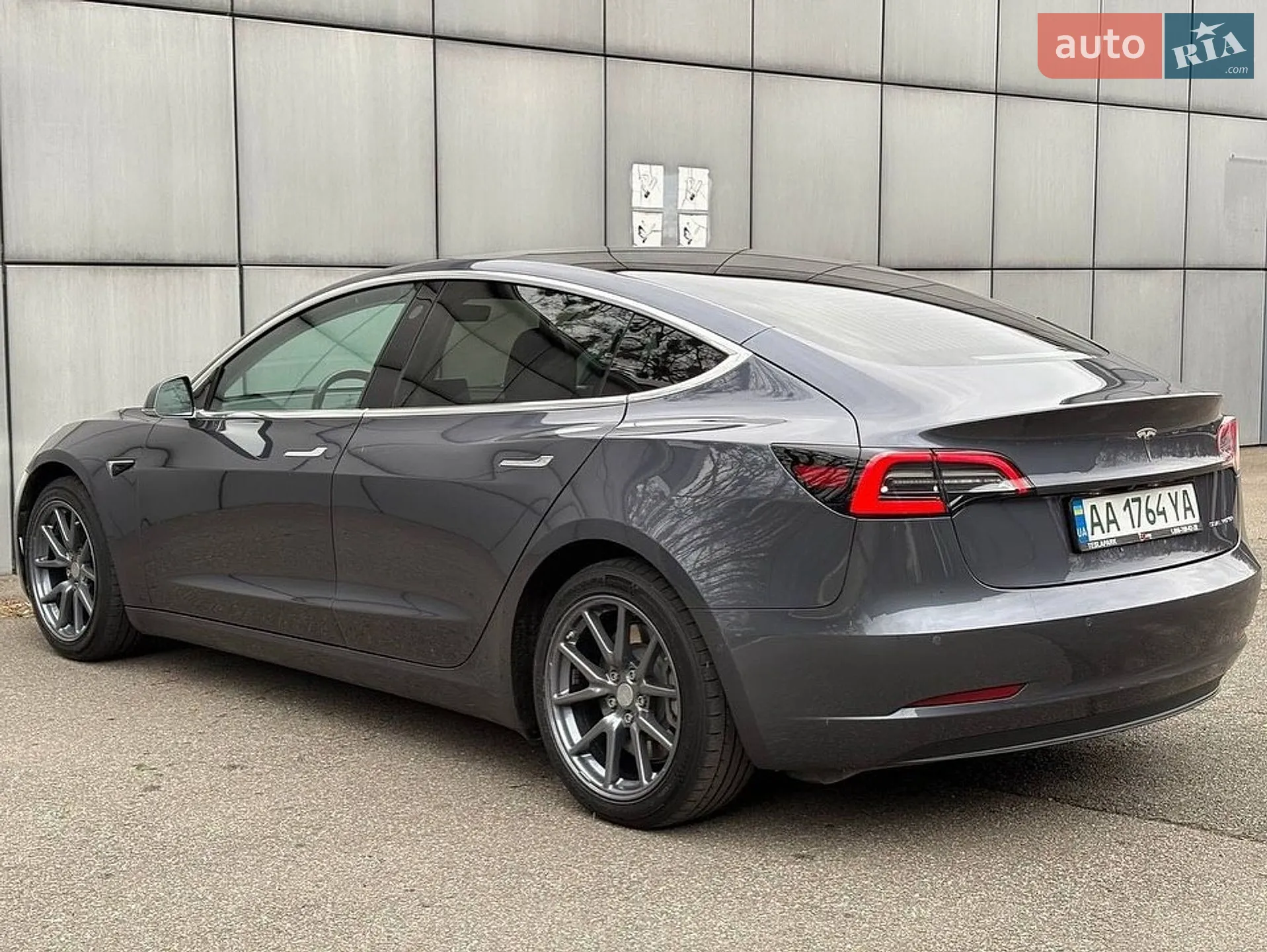 2018 Tesla Model 3 - мініатюра 4