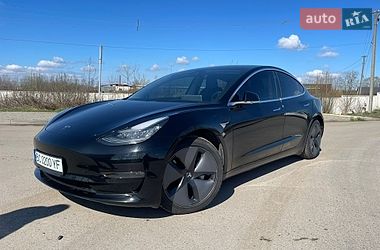 Седан Tesla Model 3 2018 в Самборе