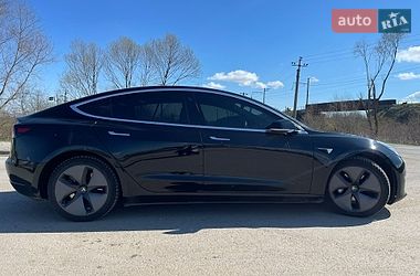 Седан Tesla Model 3 2018 в Самборе