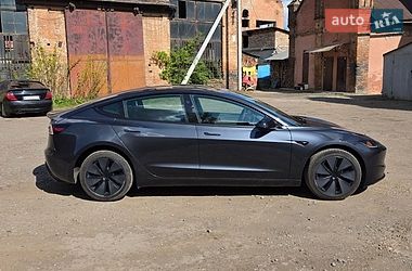 Седан Tesla Model 3 2025 в Коломиї