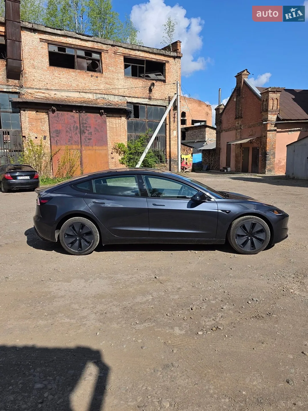 2025 Tesla Model 3 - мініатюра 3