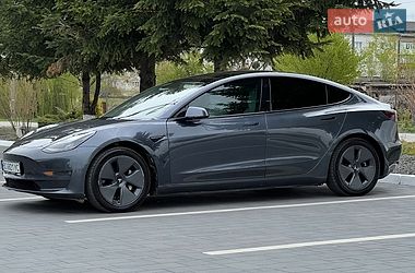 Седан Tesla Model 3 2022 в Самборе