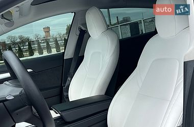 Седан Tesla Model 3 2022 в Самборе
