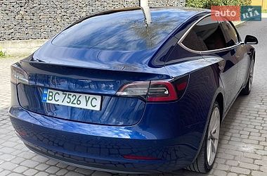 Седан Tesla Model 3 2019 в Львове