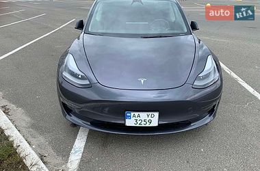 Седан Tesla Model 3 2022 в Києві