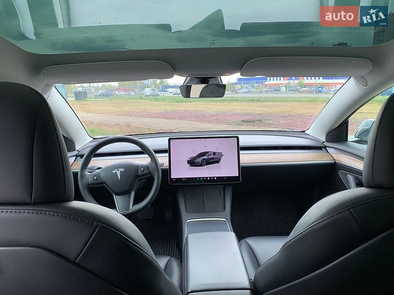 Седан Tesla Model 3 2022 в Києві