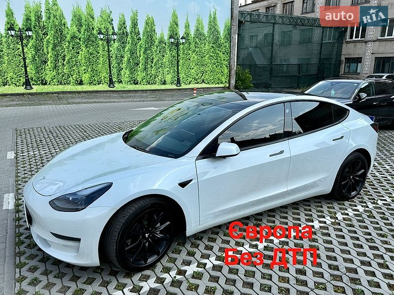 Tesla Model 3 2021