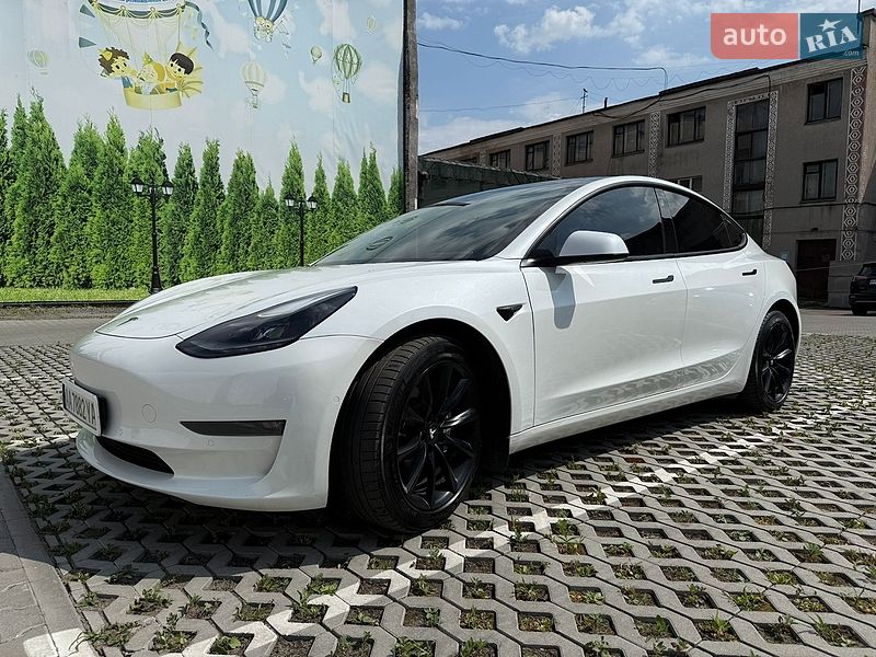 Седан Tesla Model 3 2021 в Хмельницькому