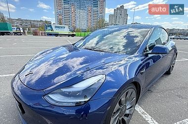 Седан Tesla Model 3 2021 в Києві